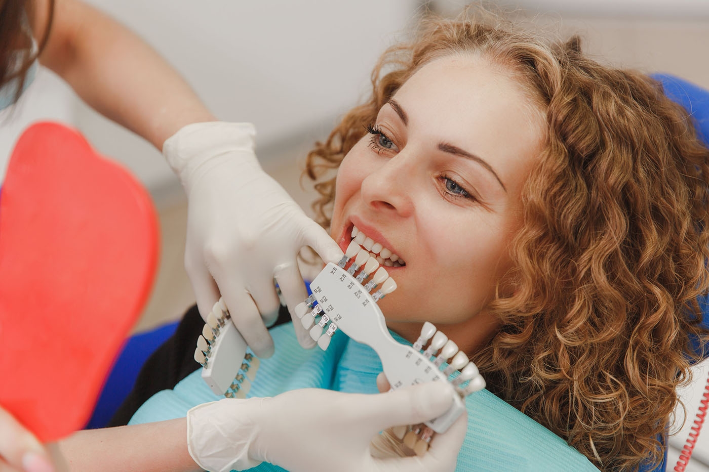 woman getting all-on-4 treatment